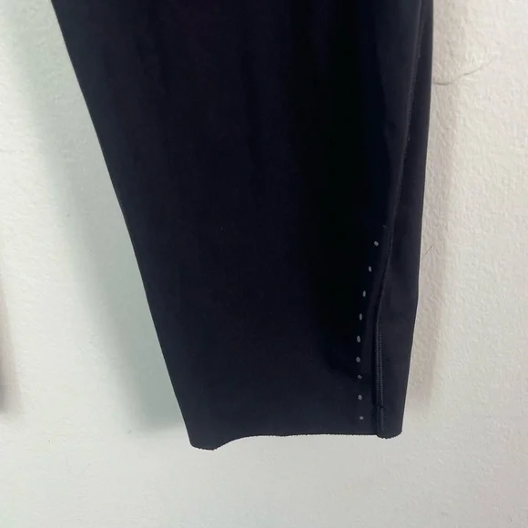 Lululemon Athletica Fast and Free High-Rise Crop Size 12 in black - Picture 6 of 11
